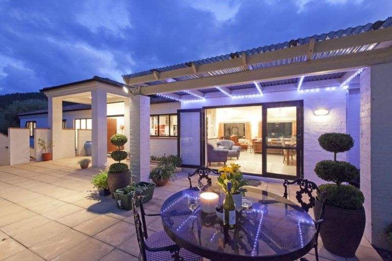 Photo of property in 16 Ventnor Drive, Paraparaumu, 5032