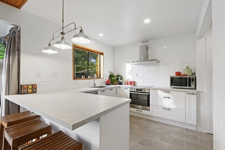 Photo of property in 32 Connemara Drive, Northwood, Christchurch, 8051