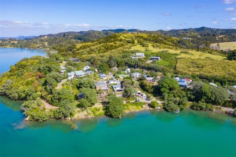 Photo of property in 956a Whangarei Heads Road, Parua Bay, Whangarei, 0174