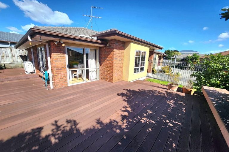 Photo of property in 14 Aviara Court, Northpark, Auckland, 2013