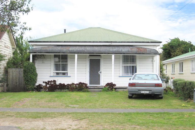 Photo of property in 14 Williams Street, Gisborne, 4010