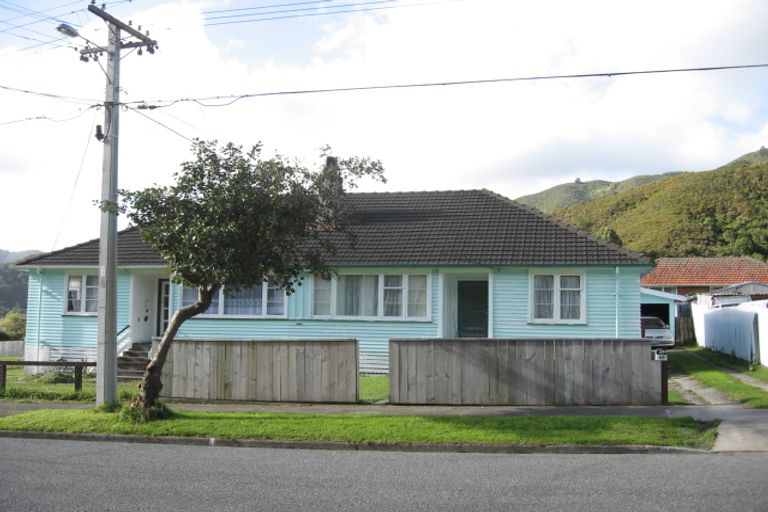 Photo of property in 66 Judd Crescent, Naenae, Lower Hutt, 5011