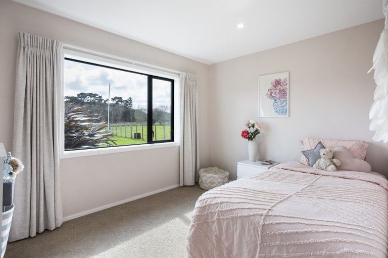 Photo of property in 336 Valley Road, Colyton, 4775