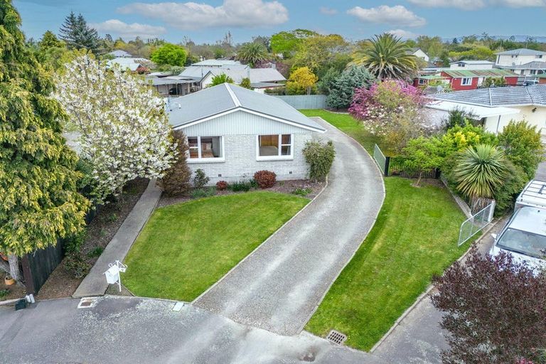 Photo of property in 9 Weston Place, Rangiora, 7400