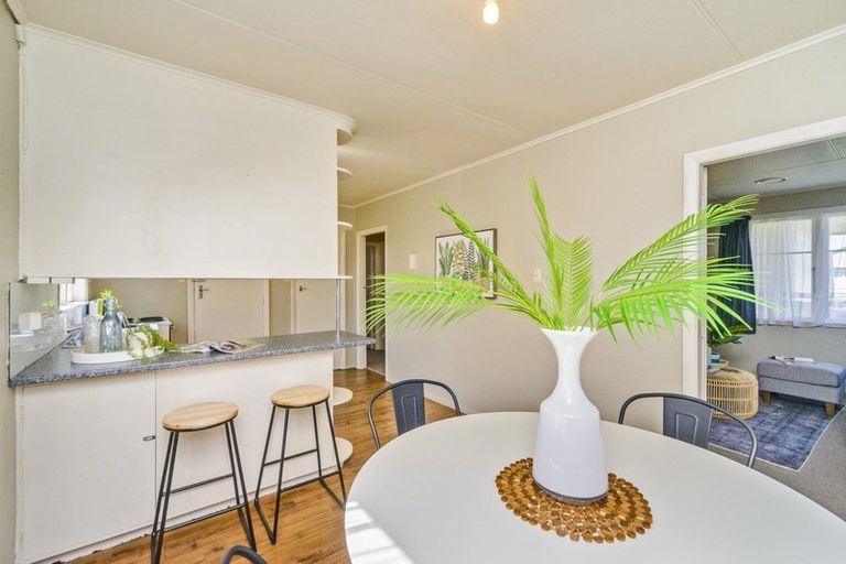 Photo of property in 27 Duff Crescent, Highbury, Palmerston North, 4412