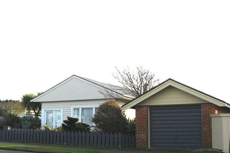 Photo of property in 39 Burrows Street, Bluff, 9814