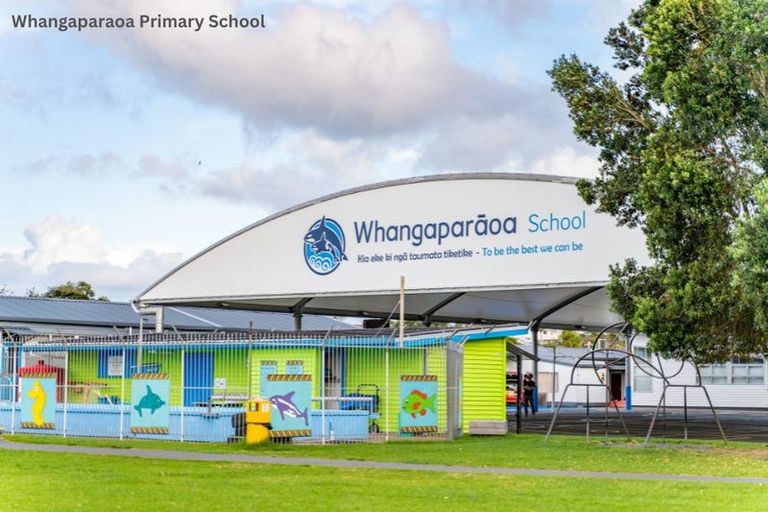 Photo of property in 8a Ladies Mile, Manly, Whangaparaoa, 0930