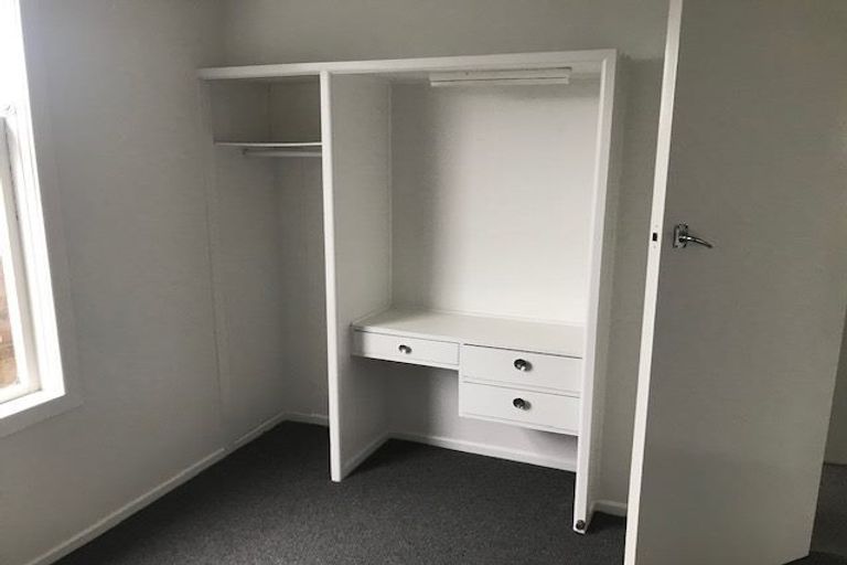 Photo of property in 2/2 Camrose Place, Ilam, Christchurch, 8041