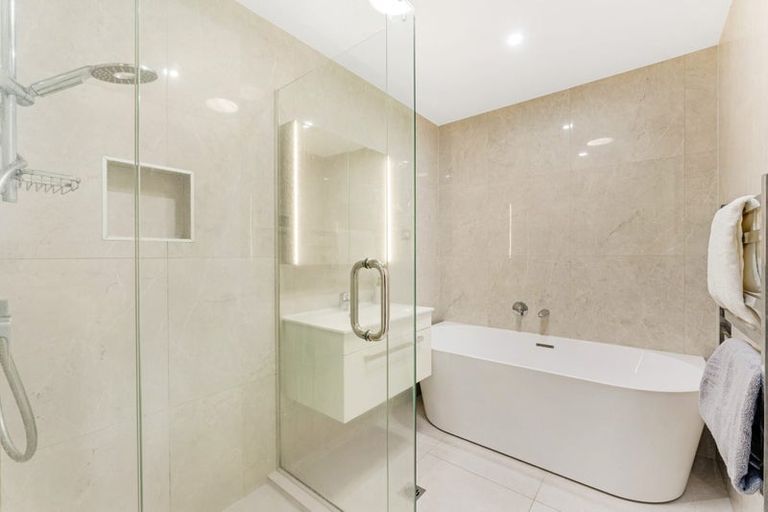 Photo of property in 72 Te Oneroa Way, Long Bay, Auckland, 0630