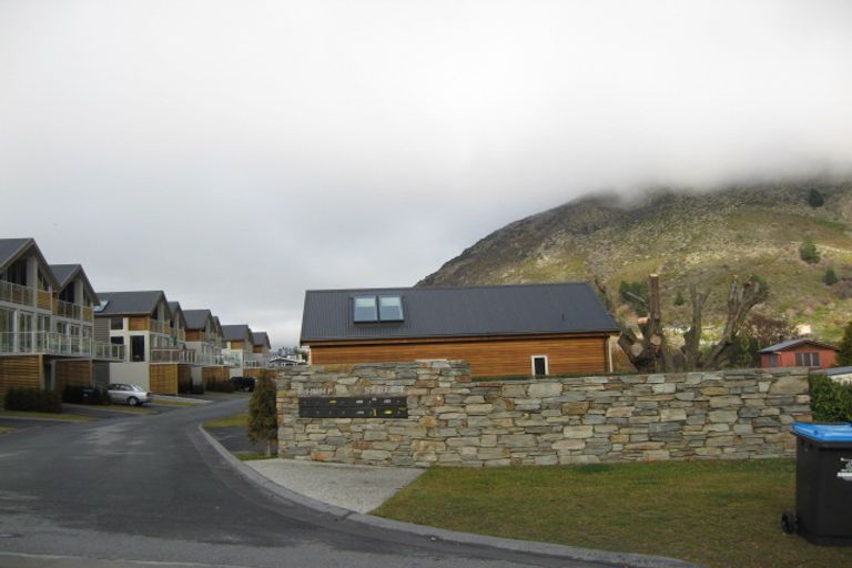 Photo of property in 2/8 Humphrey Street, Frankton, Queenstown, 9300