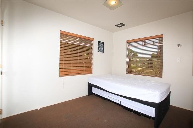 Photo of property in 55 Pemberton Avenue, Bayview, Auckland, 0629