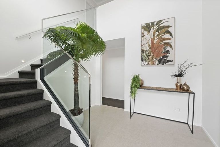 Photo of property in 36 Manhattan Rise, Orewa, 0931