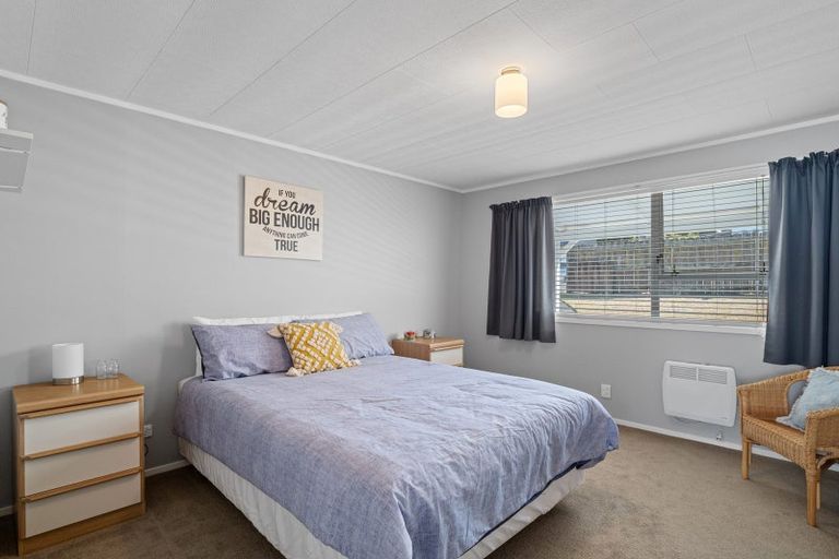 Photo of property in 38 John Downs Drive, Browns Bay, Auckland, 0630