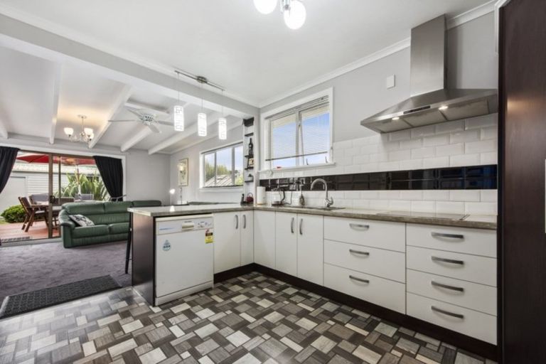 Photo of property in 1047 Fergusson Drive, Clouston Park, Upper Hutt, 5018