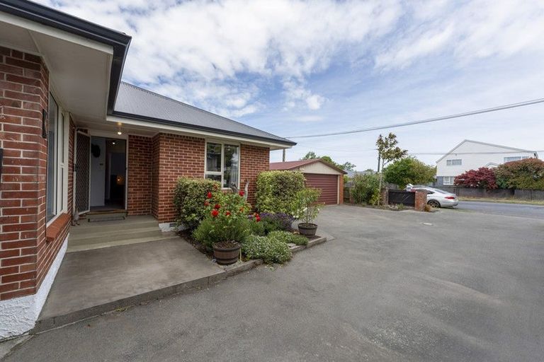 Photo of property in 6 Bentley Street, Russley, Christchurch, 8042