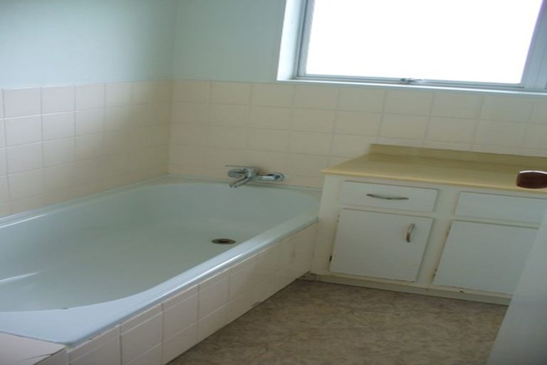 Photo of property in 1/103 Mountbatten Avenue, Hillcrest, Auckland, 0627