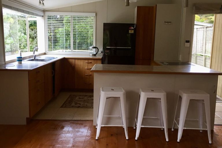 Photo of property in 143 Bays Road, Orere Point, Papakura, 2585