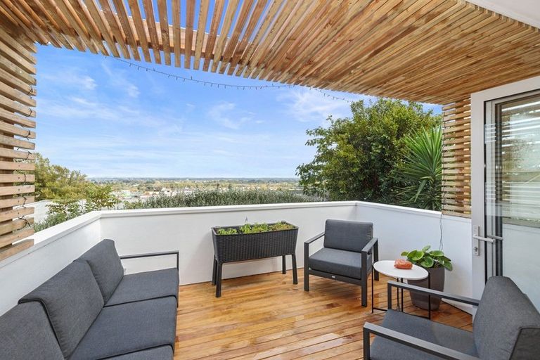 Photo of property in 17 Puriri Street, Te Aroha, 3320