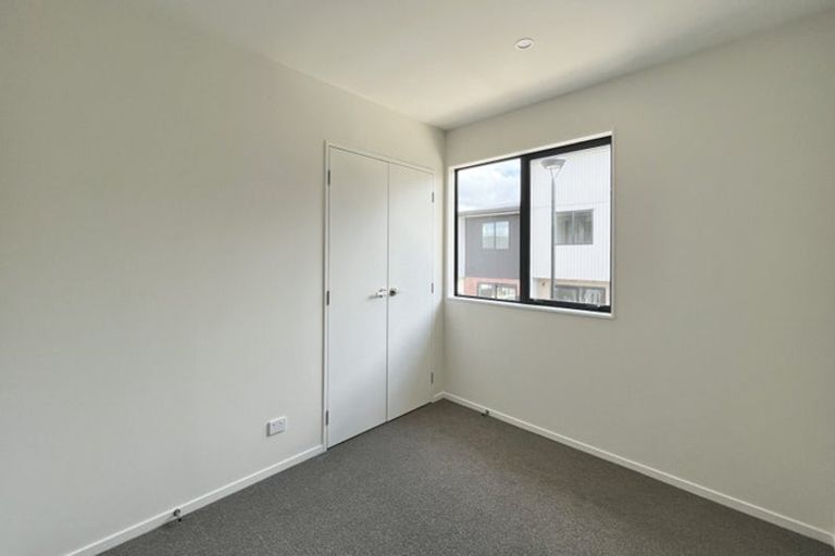 Photo of property in 11/474 West Coast Road, Glen Eden, Auckland, 0602