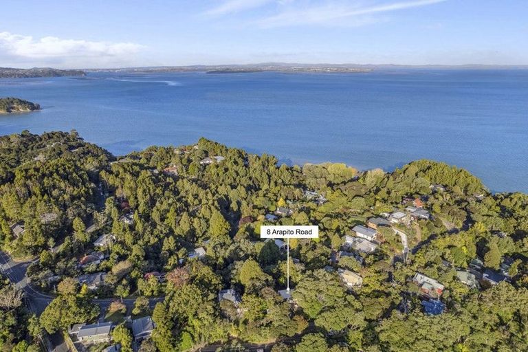 Photo of property in 8 Arapito Road, Titirangi, Auckland, 0604