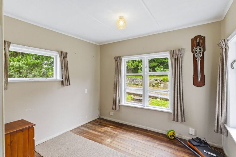 Photo of property in 13 Rua Road, Paraparaumu Beach, Paraparaumu, 5032