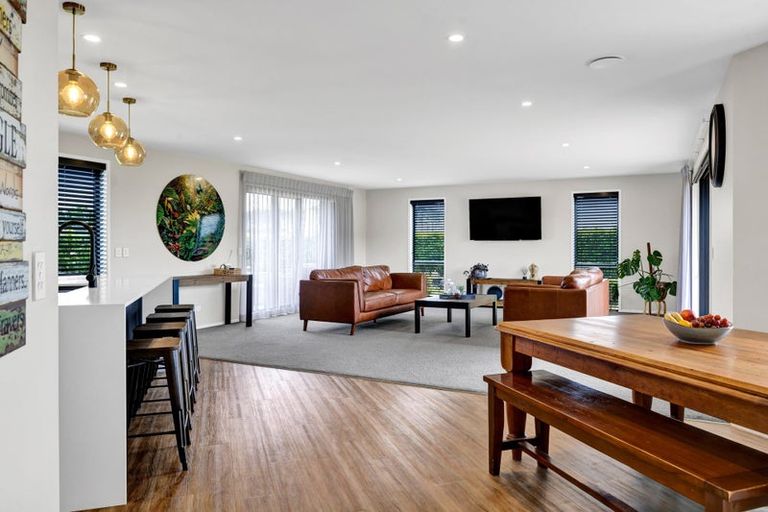 Photo of property in 1 Larlin Drive, Hawera, 4675