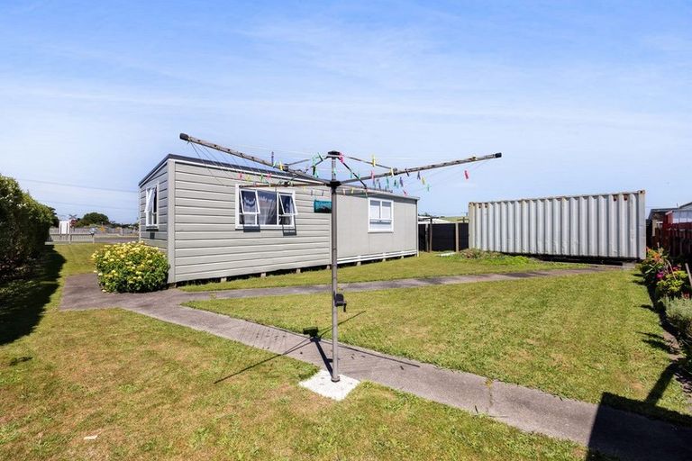 Photo of property in 433 Waihi Road, Normanby, Hawera, 4614