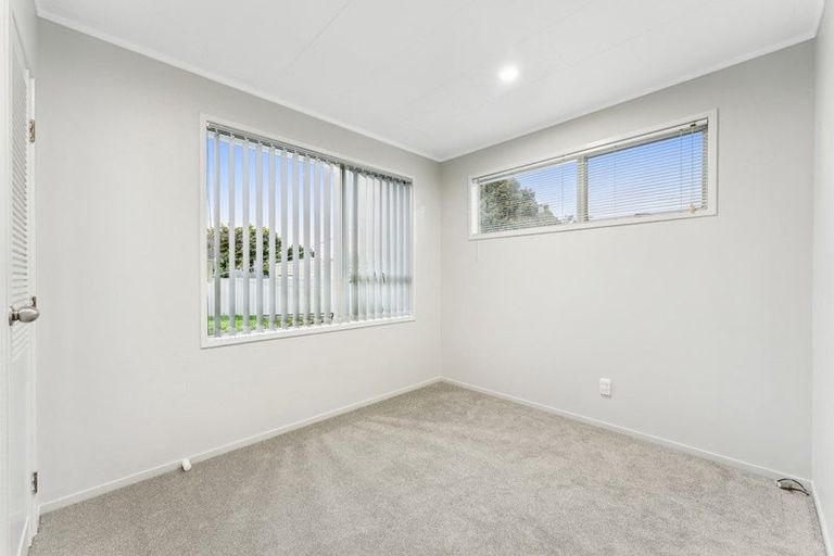 Photo of property in 68 Finlayson Avenue, Clendon Park, Auckland, 2103