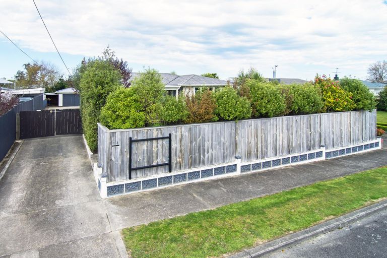 Photo of property in 14 Wavell Crescent, Lansdowne, Masterton, 5810