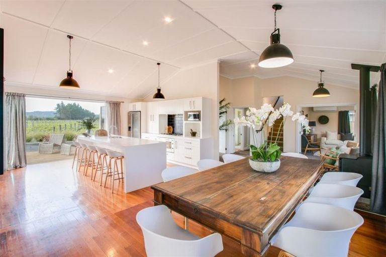 Photo of property in 20 Clifton Road, Haumoana, 4102