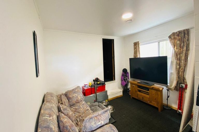 Photo of property in 307 Sunset Road, Sunnynook, Auckland, 0632