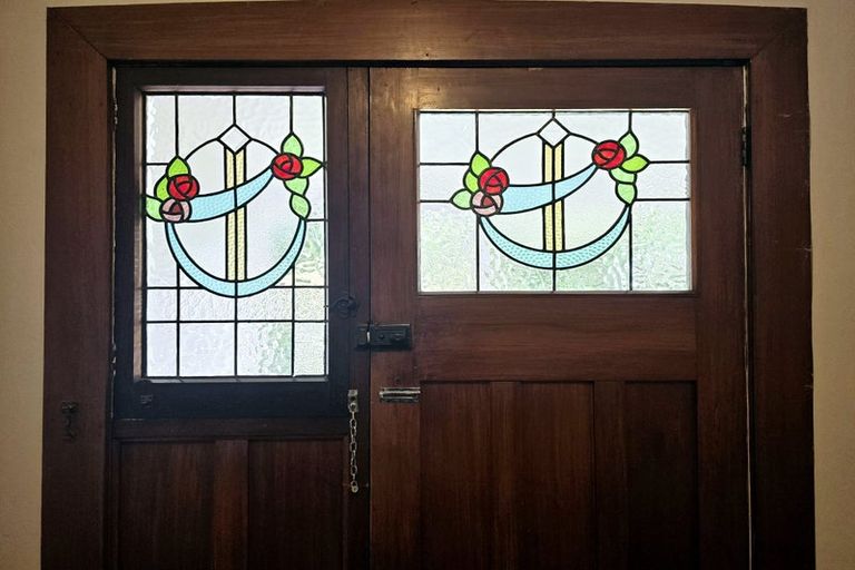 Photo of property in 16 Buller Street, Picton, 7220