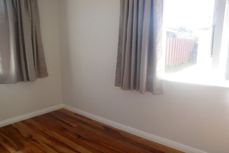 Photo of property in 10 Merfield Street, Glen Innes, Auckland, 1072