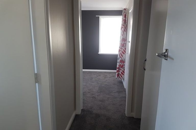 Photo of property in 17 Botanical Road, Takaro, Palmerston North, 4412