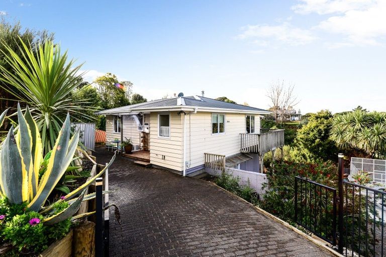 Photo of property in 2 Point Street, Raglan, 3225