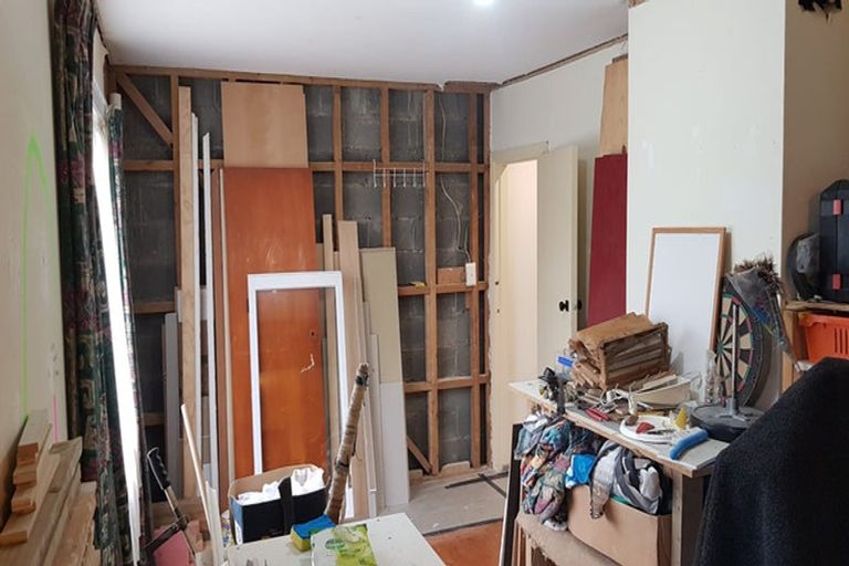 Photo of property in 20-22 Sievers Grove, Cannons Creek, Porirua, 5024