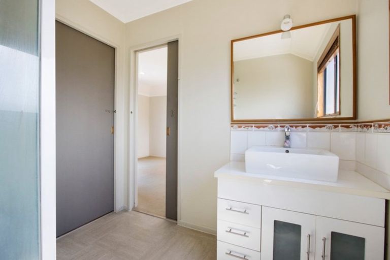 Photo of property in 2b Te Kanawa Place, Bowentown, Katikati, 3177