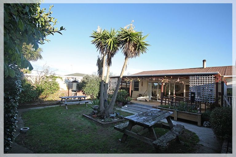 Photo of property in 19 Andrews Street, Foxton Beach, Foxton, 4815