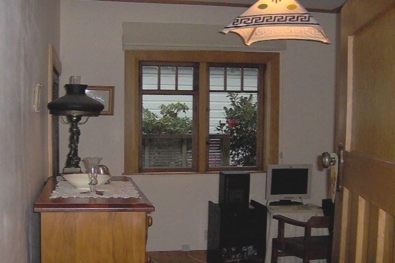 Photo of property in 74 Nottingham Street, Karori, Wellington, 6012