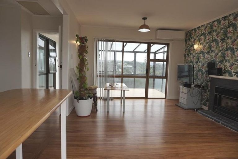 Photo of property in 130 Rosier Road, Glen Eden, Auckland, 0602