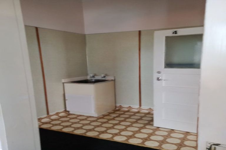 Photo of property in 5 Claremont Grove, Mount Victoria, Wellington, 6011