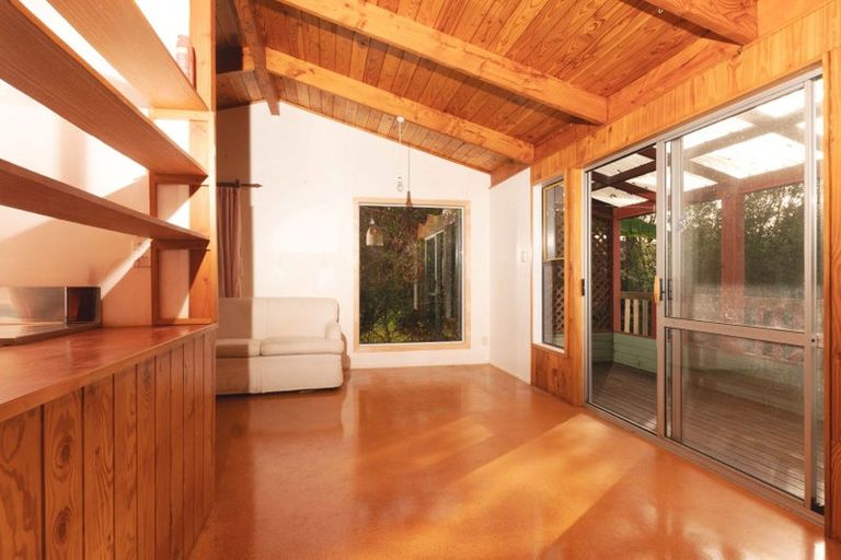 Photo of property in 42 Castleton Drive, Howick, Auckland, 2014