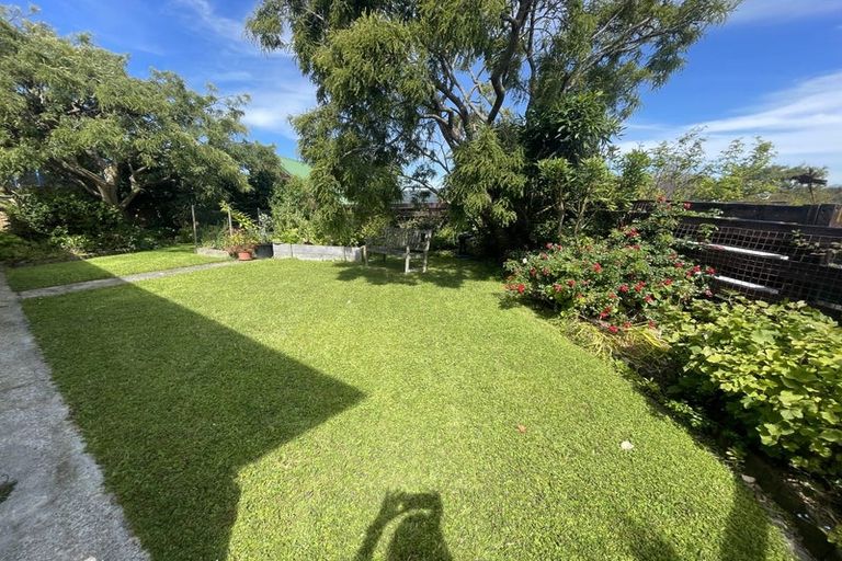 Photo of property in 68 Gurney Road, Kelson, Lower Hutt, 5010