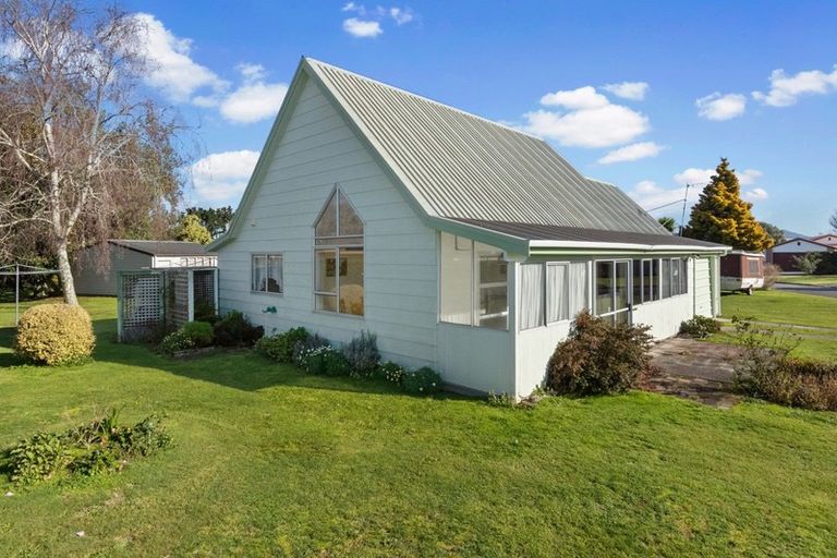 Photo of property in 9 Kingfisher Way, Te Kowhai, Hamilton, 3288