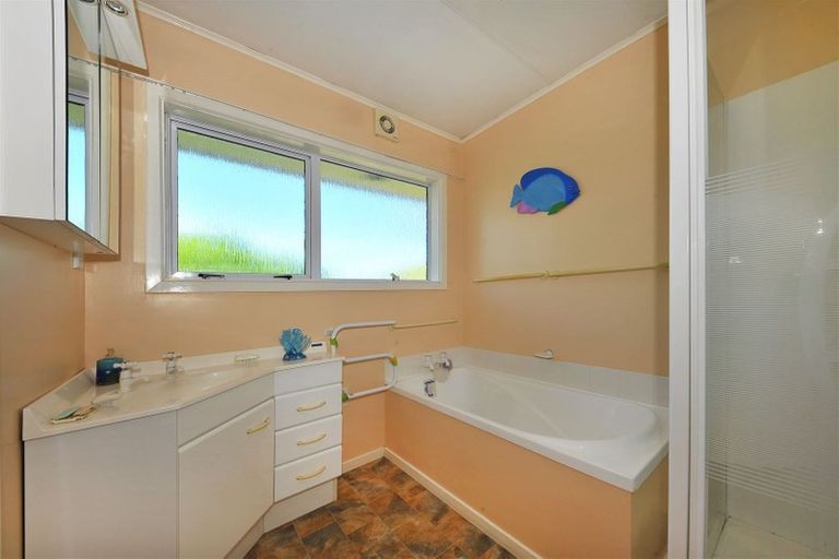 Photo of property in 43 Gainsborough Street, Hoon Hay, Christchurch, 8025