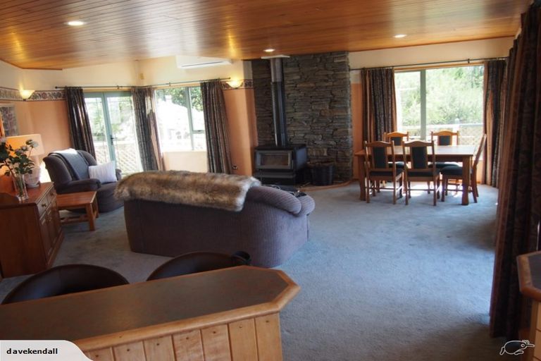 Photo of property in 1a Caples Place, Fernhill, Queenstown, 9300