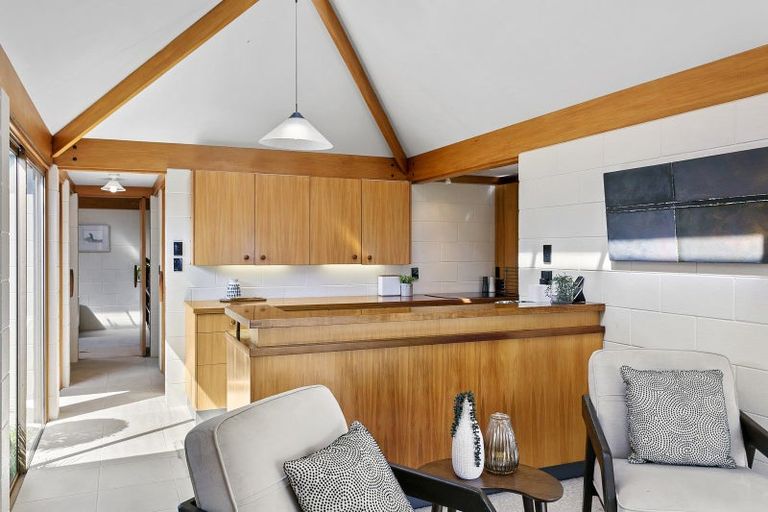 Photo of property in 1 Harvey Street, Waipahihi, Taupo, 3330