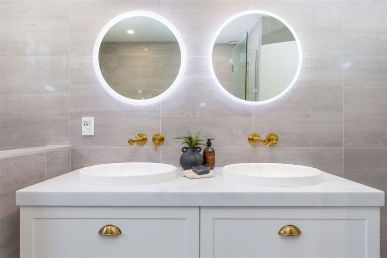 Photo of property in 2b Bradshaw Terrace, Riccarton, Christchurch, 8011