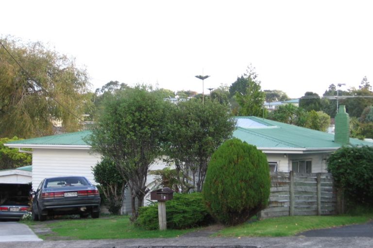 Photo of property in 15 Poto Street, Te Atatu South, Auckland, 0610