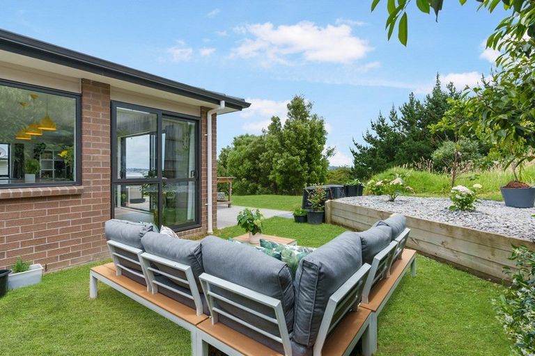 Photo of property in 76 Maire Road, Orewa, 0931